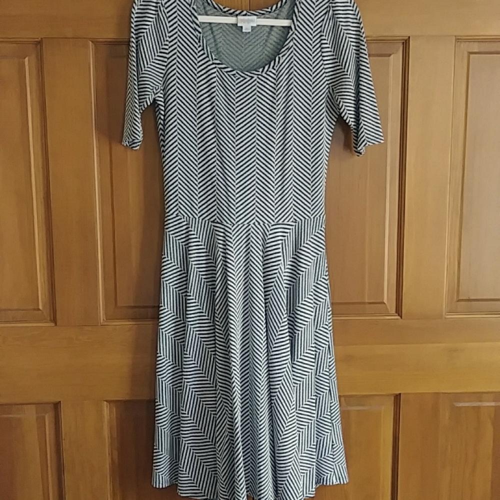 LuLaRoe Nicole dress